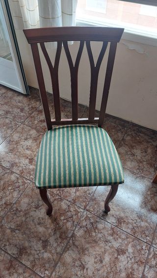 Silla madera estilo clásico