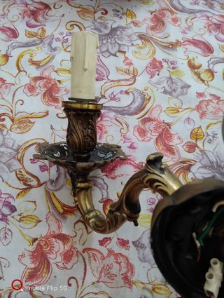 Applique a muro vintage dorata