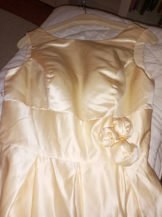 Vestido raso crema novia