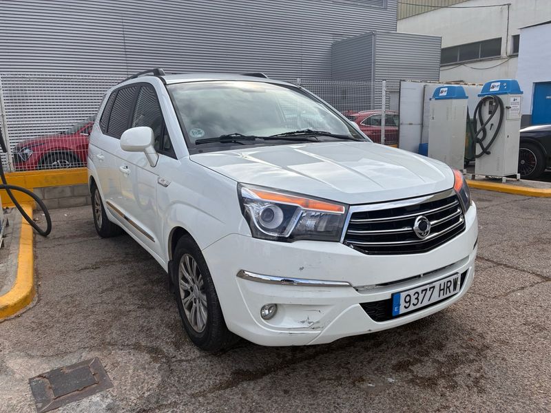 SsangYong Rodius 2015 - foto 1