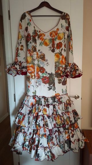 Traje gitana estampado flores