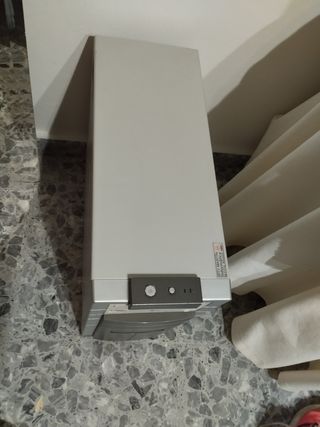 Torre PC LG gris plata sobremesa