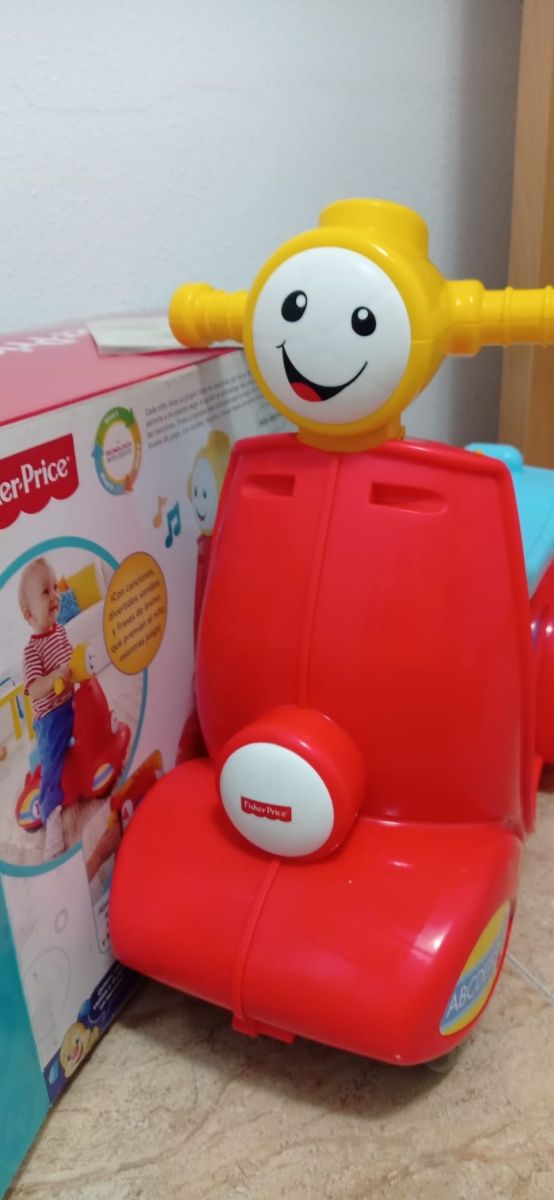 Moto Fisher-Price Ríe y Aprende