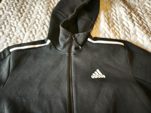Sudadera Adidas negra c/ capucha