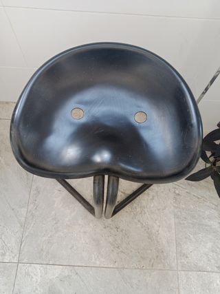 Silla banqueta negra metal