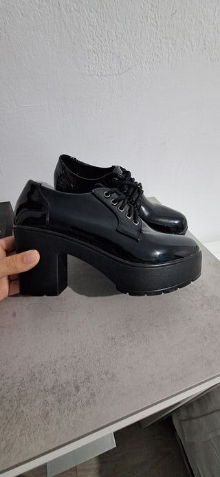 Zapatos negros de vestir