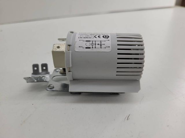 CONDENSADOR ANTIPARÁSITO