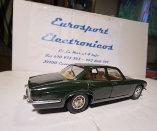 Jaguar XJ-12 1:43 - Coche escala