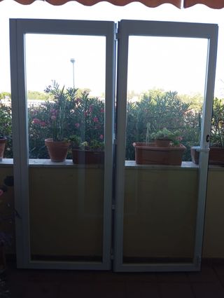 Puerta aluminio maciza 2 hojas