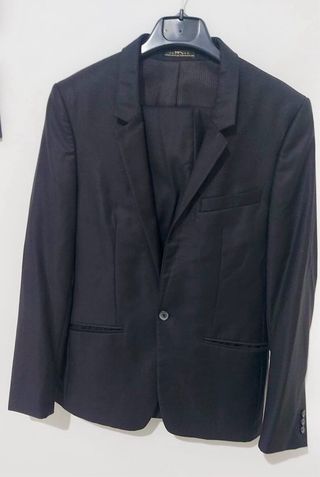 Traje Zara negro hombre