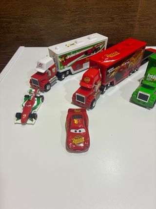Coches y camiones de metal Cars