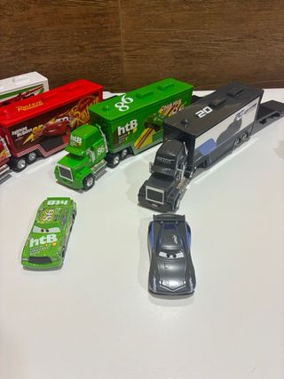 Coches y camiones de metal Cars