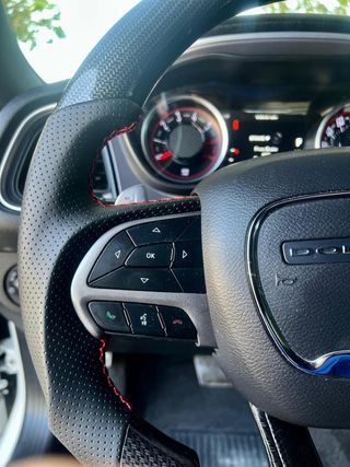 Dodge challenger  2019