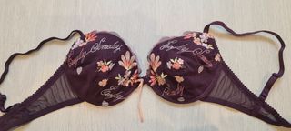 Sujetadores preciosos sin estrenar
