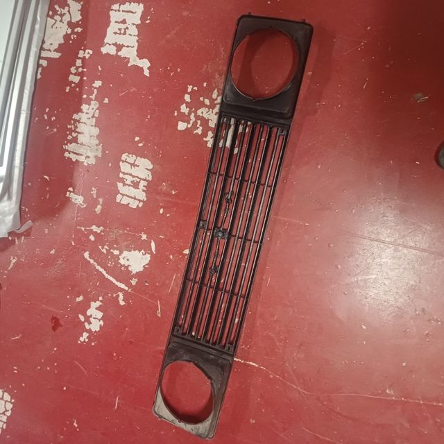 Parrilla Suzuki Santana Samurai