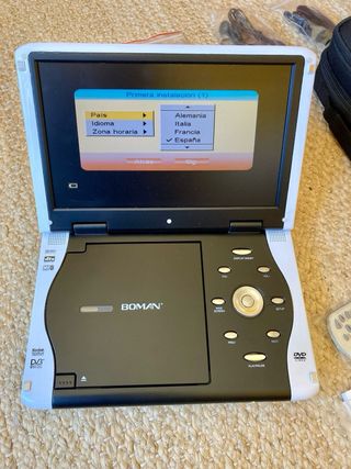 Reproductor DVD BOMAN 10" Portátil