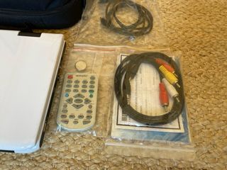 Reproductor DVD BOMAN 10" Portátil