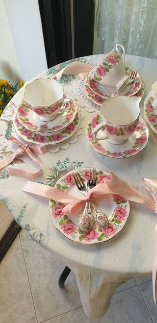 Set téa con le roselline