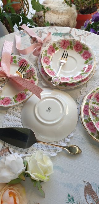 Set téa con le roselline