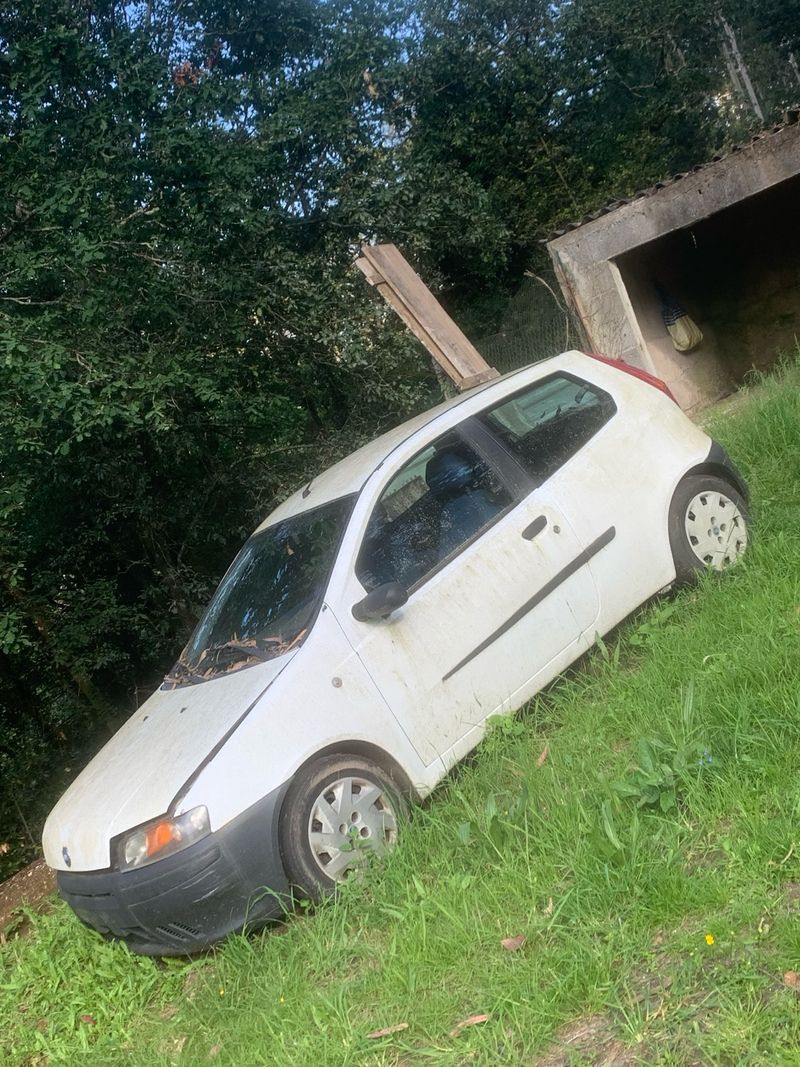 FIAT Punto 2000 - foto 1