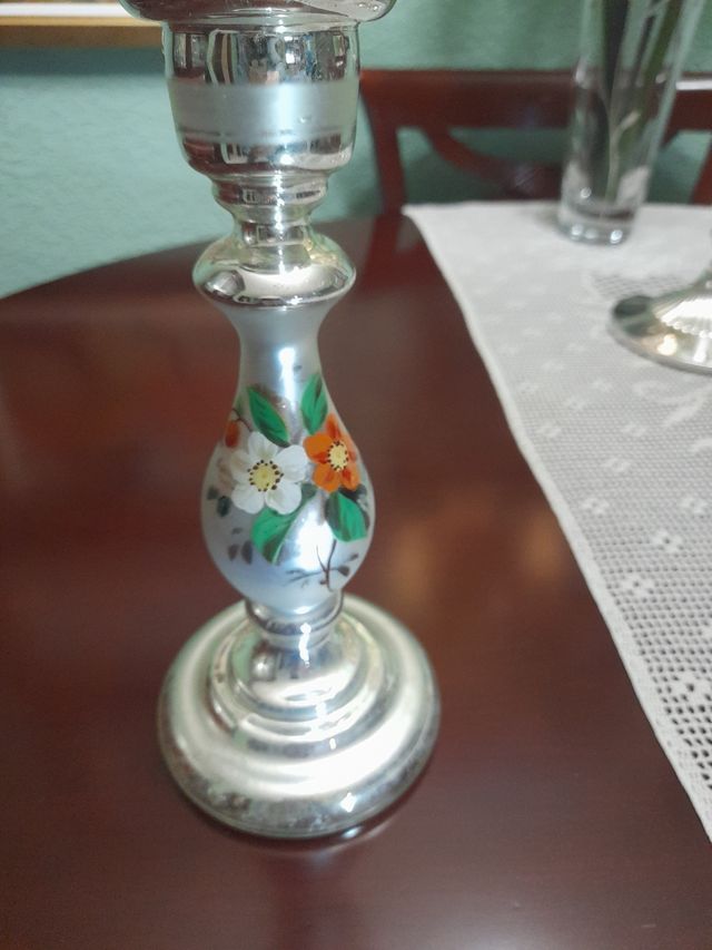 Lampadario antico modernista al mercurio.