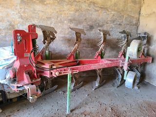 Arado Castillón 5 surcos