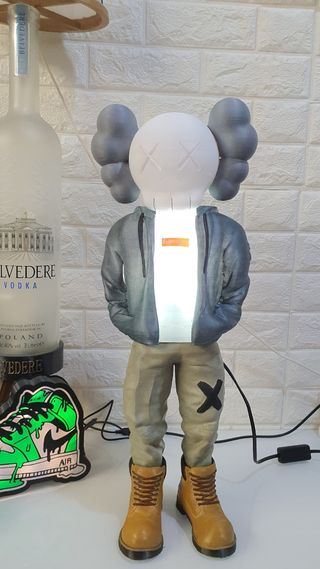 KAWS Lampada Figurine