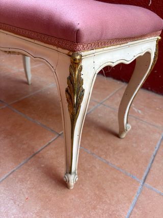 Butaca vintage rosa y blanca