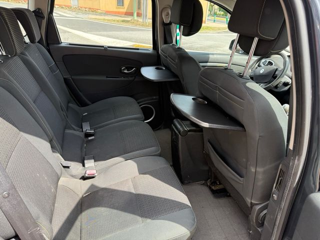 Renault Grand Scenic 2010
