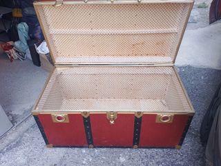 Baule vintage anni '60 rosso e oro