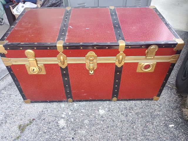 Baule vintage anni '60 rosso e oro