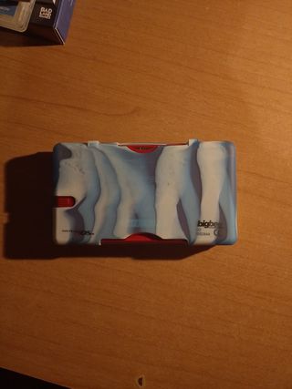 Nintendo DS Lite roja y azul + Cargador