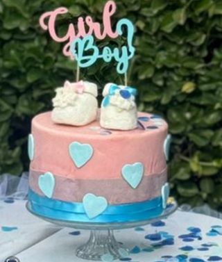 Torta scenografica baby shower escluso scarpette