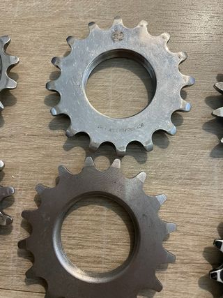 Piñones pista fixie 10 unidades