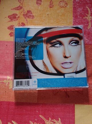 Christina Aguilera - Keeps Gettin' Better