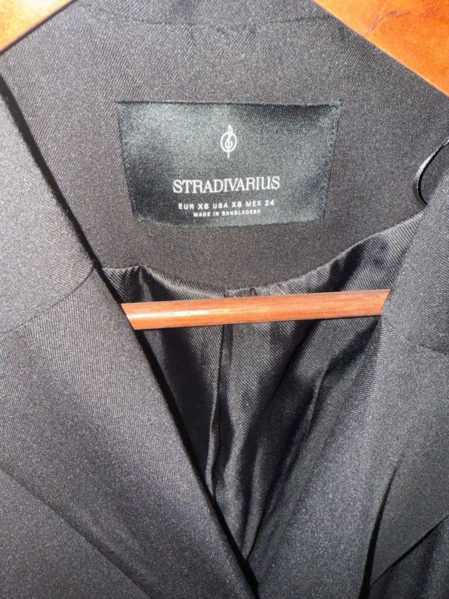 Chaqueta negra Stradivarius - Talla XS