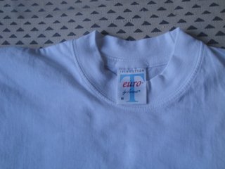 Camiseta, cuello redondo, manga corta.Color blanco