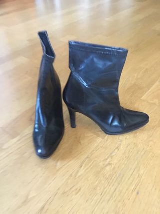 Botines negros tacón alto