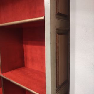 Precioso aparador labrado con pan de oro