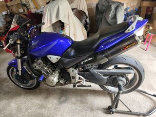 Honda Hornet 900 circuito