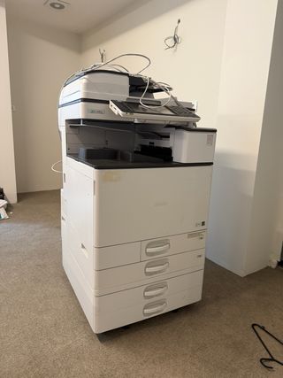 Impresora Ricoh MP C3003 - Multifuncional