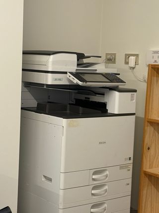 Impresora Ricoh MP C3003 - Multifuncional