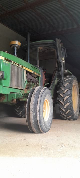 John Deere 3140 Super