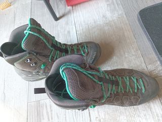 Zapatillas North Face + Botas Salewa