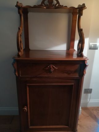 Mobiletto antico noce