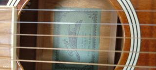 Guitarra electroacústica