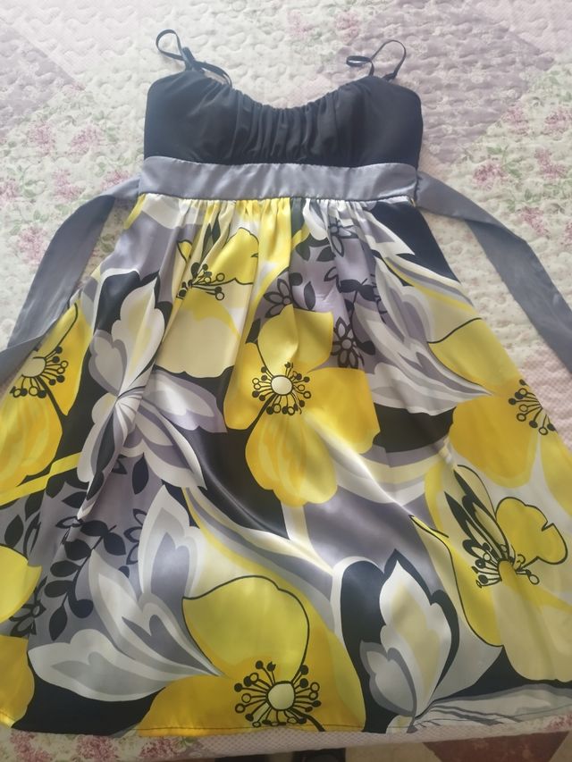 Vestido corto estampado flores