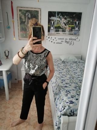 Blusa brillo negra c/espalda al aire