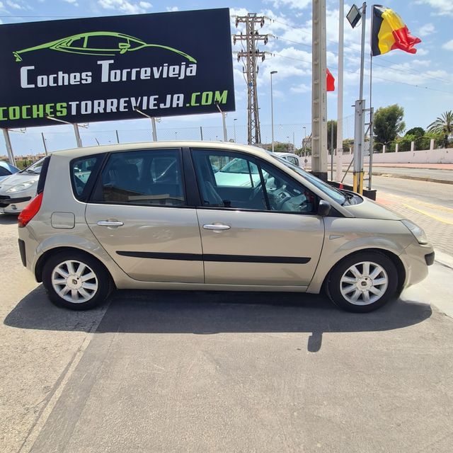 Renault Scenic Dynamique 1.9 dCi AUTOMÁTICO