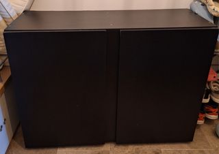 Mueble negro para acuario
